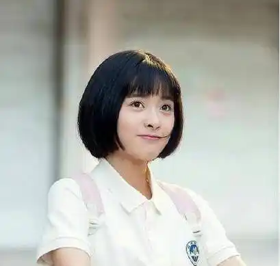 青春剧的女主第一当之无愧就是谭松韵了,一部《最好的我们》成为振华