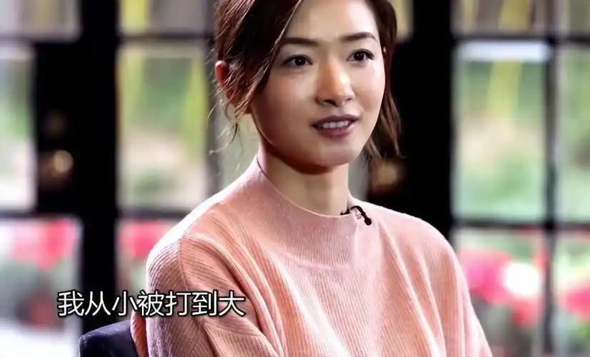 回顾演员万茜:从坚定不婚不育,到爱家宠女狂魔,她经历了什么?