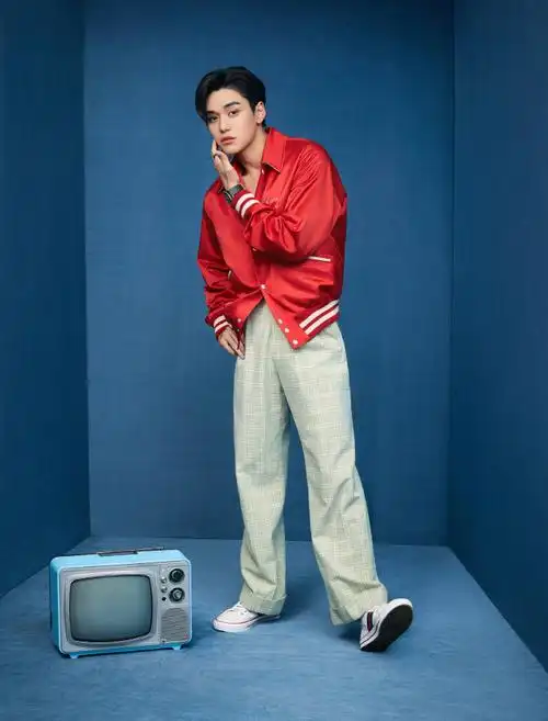 黄旭熙感情丑闻事件手写道歉信 并宣布暂停全部工作