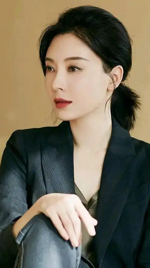 越老越有韵味的4位女星(年纪越大越有韵味的5位中年女星)1