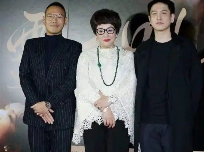 汤臣集团公子汤珈铖父亲去世留上海133套房一套市值2亿