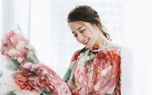 性感可爱又呆萌的迪丽热巴,高清壁纸图片,大陆明星-回车桌面