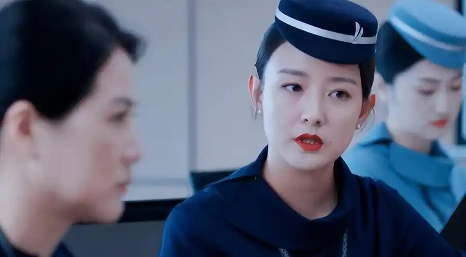 冲着王凯去追《向风而行》,没想到被"最美乘务长"周奇奇惊艳了_民航