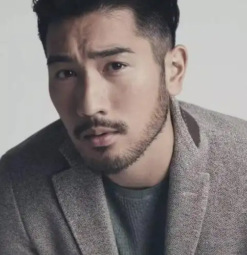 有种"整容"叫高以翔刮胡子,高中女生缅怀放图,才知道这些年错过了什么