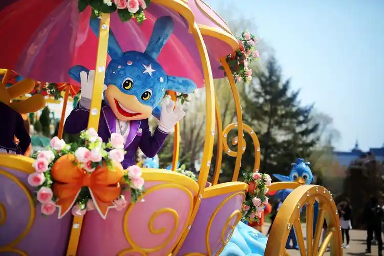 30发现王国炫彩开园 上演缤纷气球嘉年华 - 大连发现王国