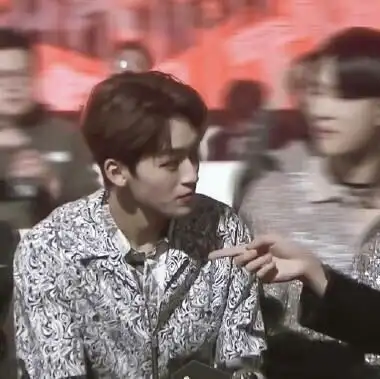 何洛洛焉栩嘉情头,二转二改标明唐芝绾,拿图点赞