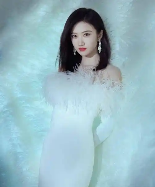 这7位女明星个个漂亮有气质为何娱乐圈无人敢潜