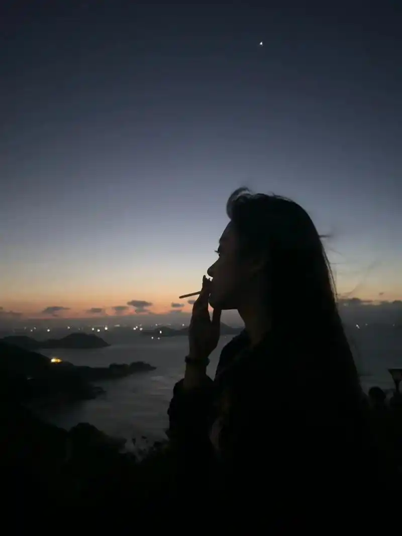 我曾两次望月亮  结局都一样 - 抖音