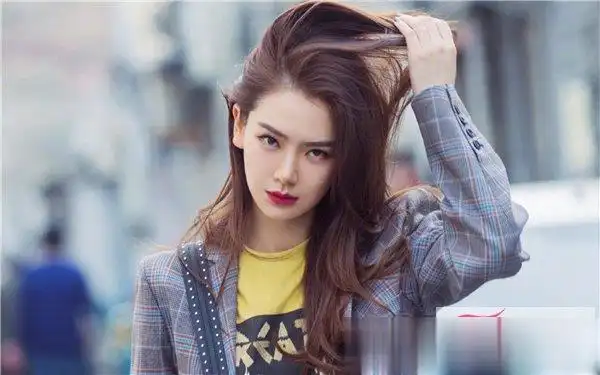 今年最火的女明星发型 看戚薇宋茜教你如何美翻天