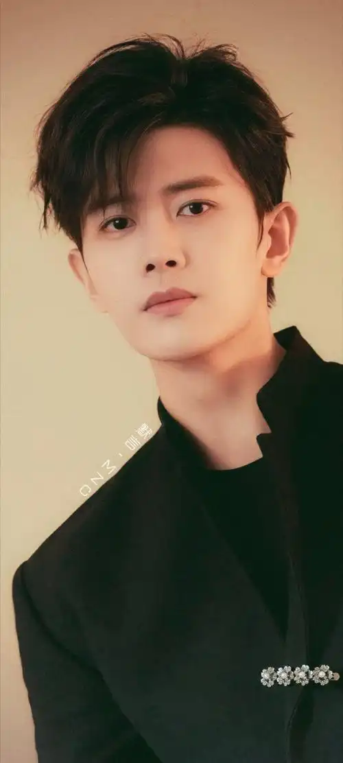 心上任@任嘉伦allen调修 x 卡大头版壁纸 6p#任嘉伦#78#任苒时光