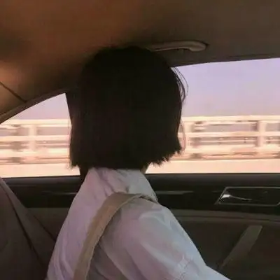 短发背影头像,气质女神美好的一天 - 女生头像 - 潮人个性网