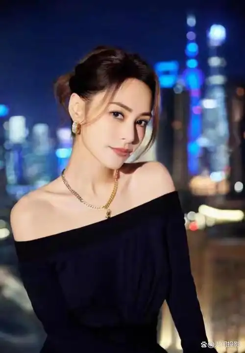 照片,并且配文:"你们说吃点什么",看起来阿娇的心情状态都非常的不错