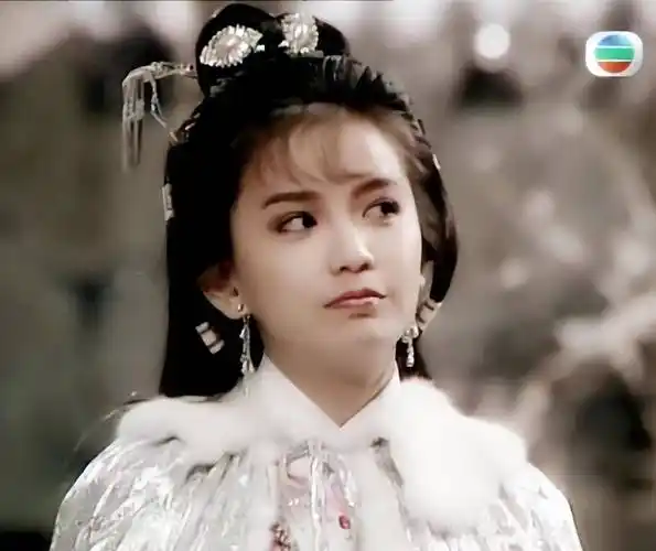 曾华倩电视剧命运迷宫剧照_有张曼玉在手,梁朝伟为何转身娶刘嘉玲?