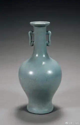 仿汝釉双耳洗口瓶 清雍正 故宫博物院藏