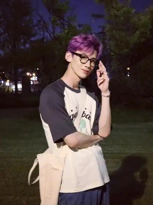 白敬亭有时候真的很神奇很爱豆000000  怀柔王子粉过红过橙过