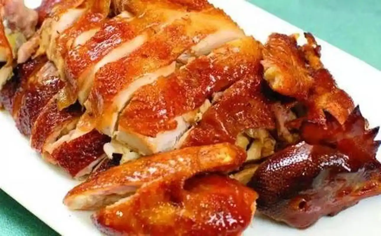 城市身边事#【宿州市美食】符离集烧鸡:符离集烧鸡的制作是选用档地