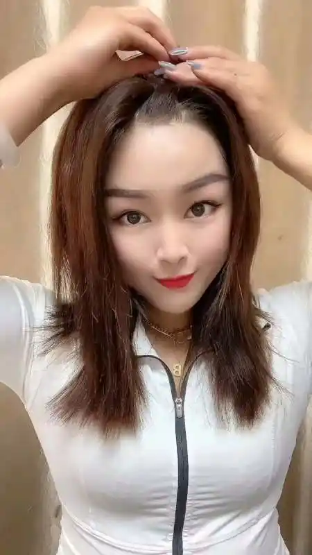 刘海尴尬期这样扎,干练利落,大方又气质,喜欢的学起来!