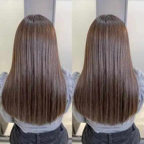 柔顺长直发配上微扣的弧形刘海,凸现出漂亮的大眼睛以及完美的五官,这