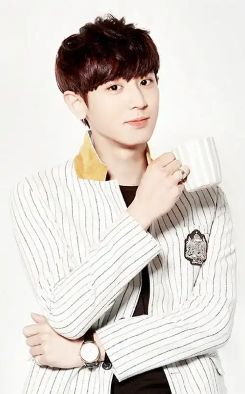 exo 朴灿烈 明星 帅哥 男神 chanyeol 花美男 暖男 可爱 卖萌 卡哇伊