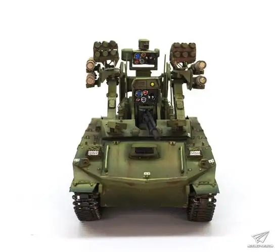 135俄罗斯天王星9多用途战斗机器人平台