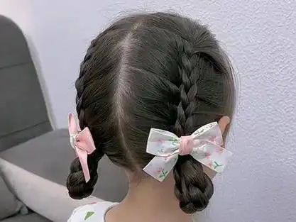 小艾儿童编发宝贝上学就给她扎自己款发型吧,不仅好看,午睡也不会