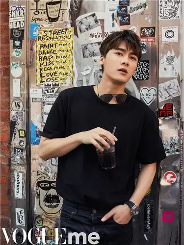 9 李易峰纽约街拍曝光 置身街头诠释美式摩登风范