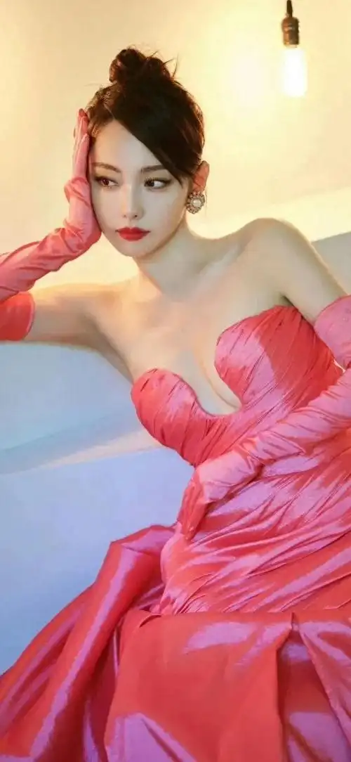 张嘉倪性感写真_网易订阅