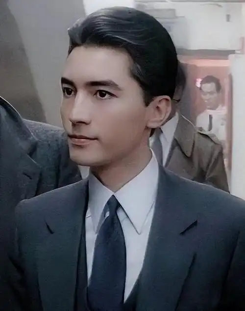 华人巨星尊龙我没有家没有父母没有童年死后也不要墓碑