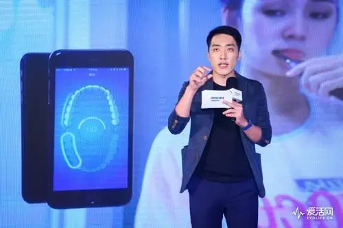 智能牙刷助其正确刷牙飞利浦sonicare品牌代言人张梓琳小姐亦亲临现场