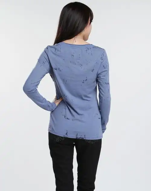 女款灰蓝色时尚长袖t恤