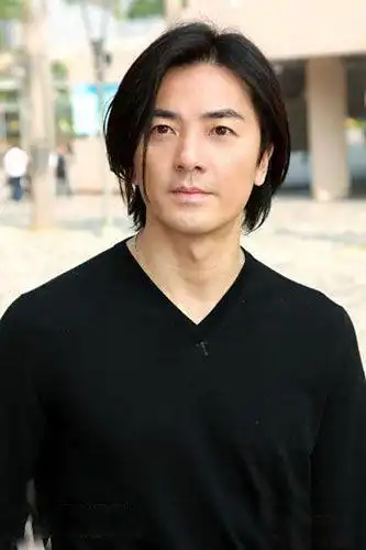 郑伊健罕见短发造型曝光,网友赞叹:好man_网易订阅