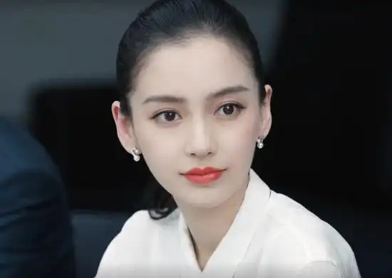 杨颖的图片头像(从凸嘴龅牙到真人芭比再到红毯杀手) - 赤虎壹号