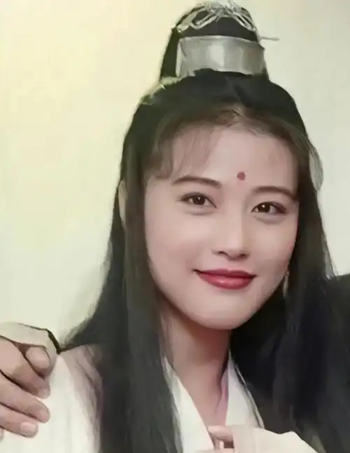 宠物账号更新却不回复,工作人员多次挂断电话|周海媚_新浪新闻