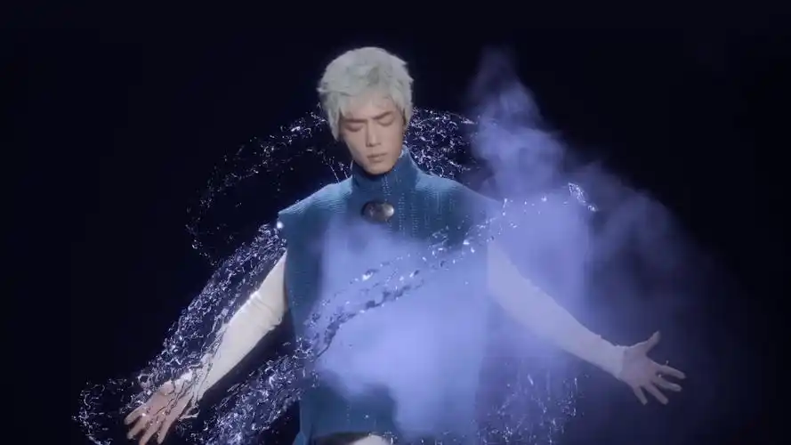 肖战中国风与科幻结合银发战士跨越时空勇敢突破自我