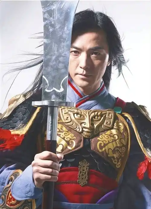 浩南哥也代言过游戏?郑伊健二郎神装扮流出,别说感觉还挺帅