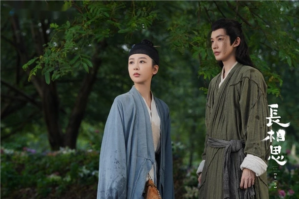 杨紫邓为cp感宿命感被拉足了 于正爆料其耍大牌黑料引热议