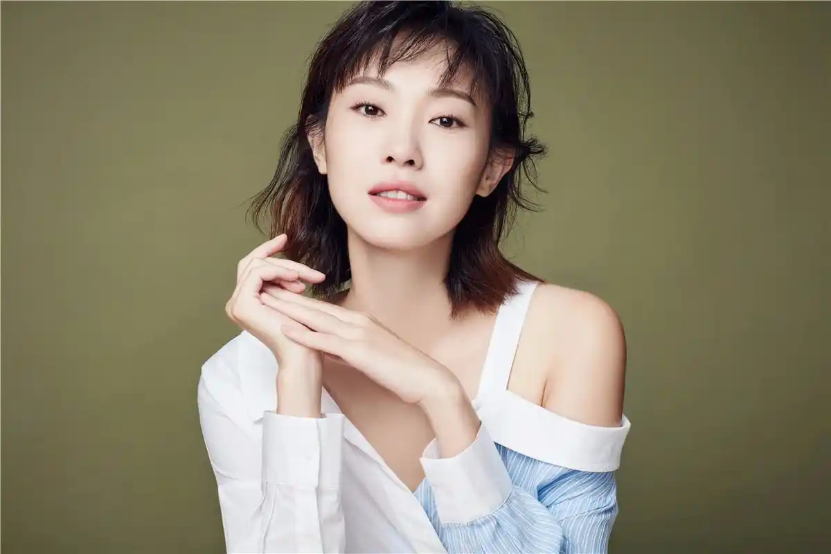 《我不是药神》:王佳佳下跪戏不用护膝 获徐峥点赞敬业