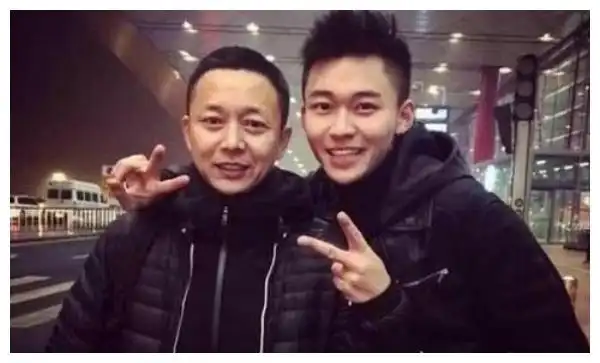戏里戏外都是父子,父亲刘奕君大器晚成,儿子刘怡潼一夜爆红