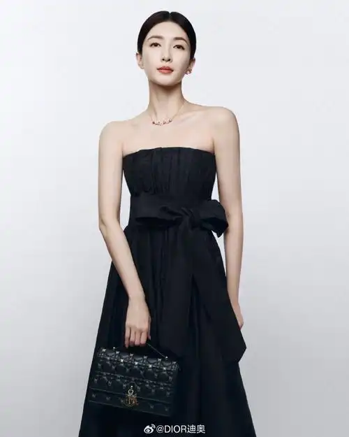 迪奥中国珠宝大使江疏影