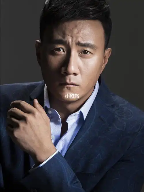 作为中国实力派一线男演员,无论是对家庭的用心,还是对工作的敬业,从