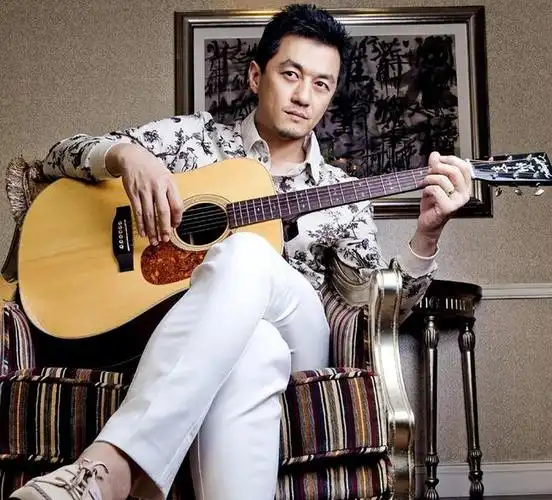 几年后看李亚鹏的现任妻子海哈金喜才懂她与王菲谁更精明