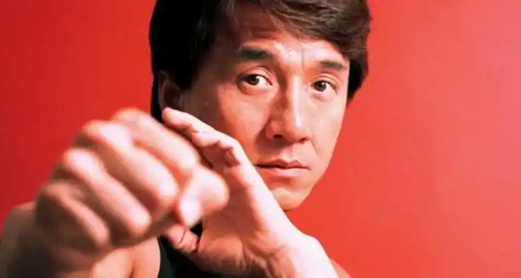 成龙原名叫什么?