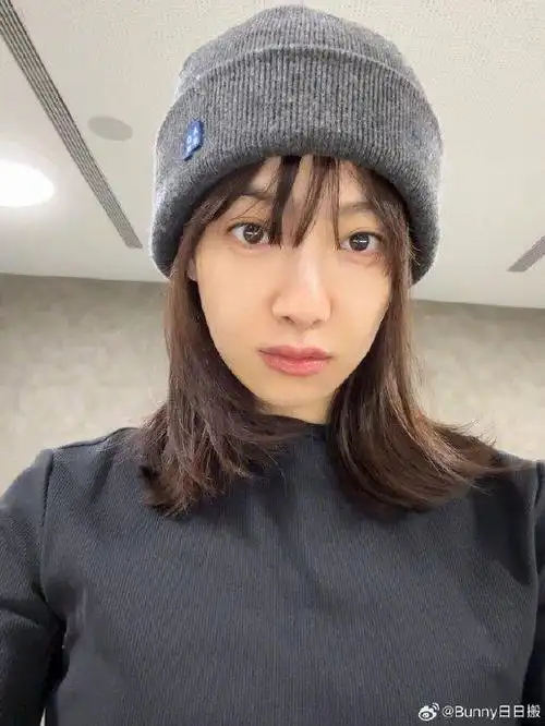 宋茜 素颜也依旧能打|宋茜_新浪新闻