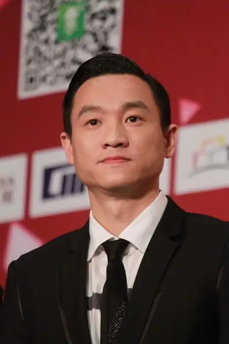 杨威晒一家三口悉尼游玩照,各种搞怪照片既幸福又甜蜜