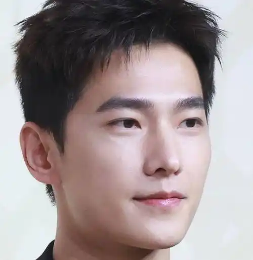 明星齐聚上海:刘亦菲好富贵,佟丽娅颜值有变化,杨洋也发腮了?