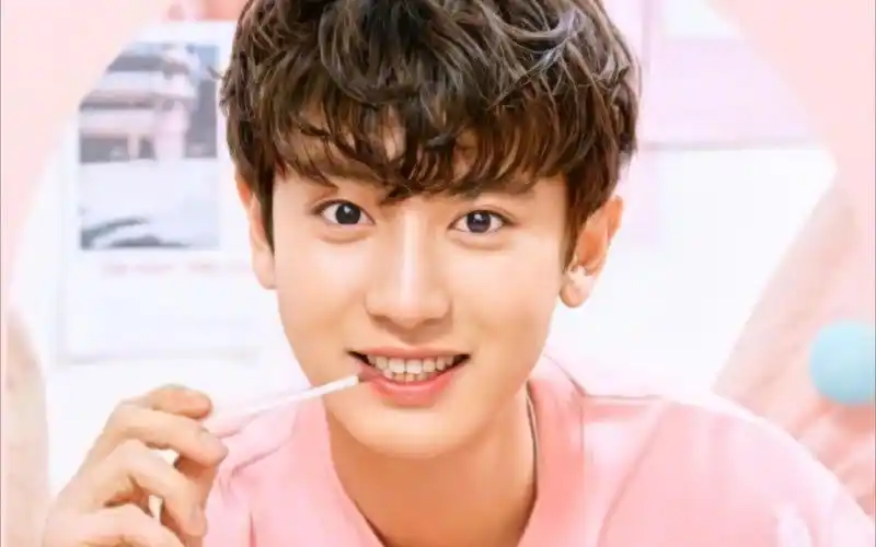 【朴灿烈】小卷毛 粉色半永久可不可以!妈妈的小烈是最甜的!