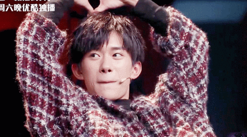 易烊千玺 gif 帅傻子 gif动图 - 堆糖,美图壁纸兴趣社区