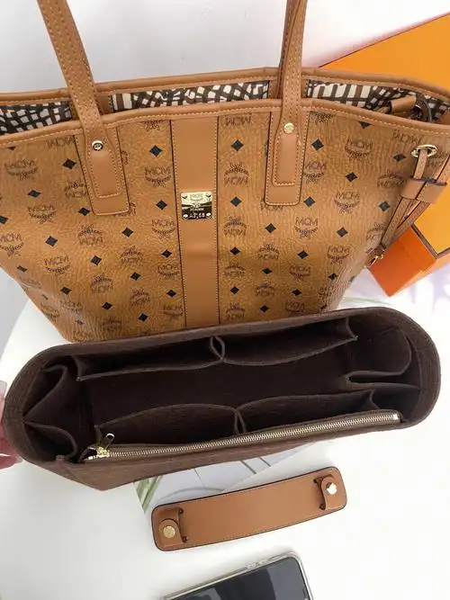 对不起钱钱mcm托特包真的很需要肩托和内胆