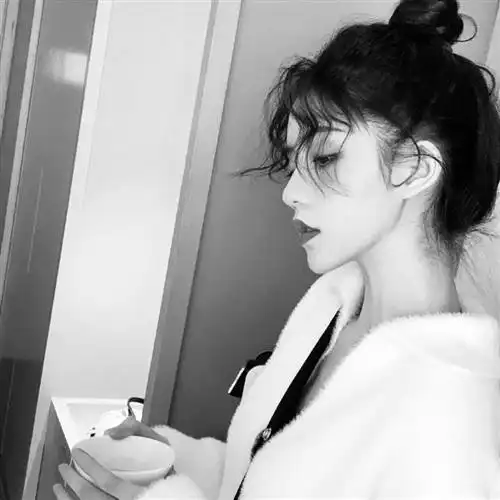 黑白头像女生图片冷酷霸气