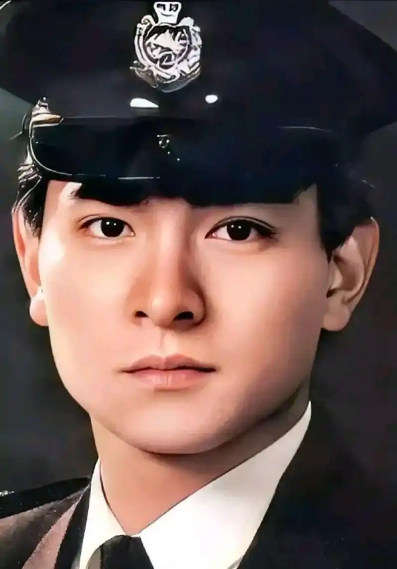 刘德华也是"四大天王"之一,他的颜值在香港娱乐圈中是数一数二的.